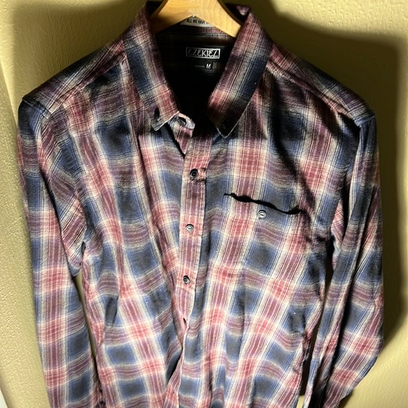Ezekiel Mens Plaid Button Down Flannel Shirt Color Blue/Red Size Medium - Picture 1 of 3